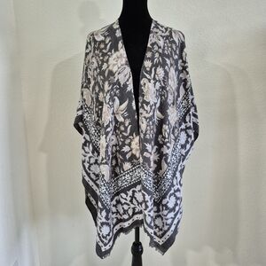 Vince Camuto Floral Patterned Shawl